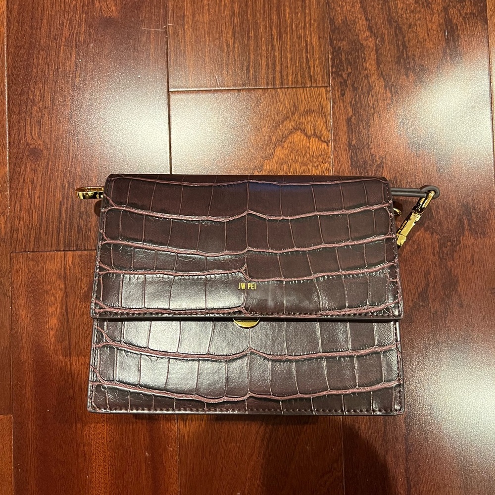 JW PEI purse